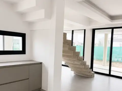Casa en venta a estrenar en Vila Marina