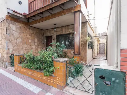 EXCELENTE PH 3AMB.C/PATIO.QUINCHO.DE 168M2,LANUS!