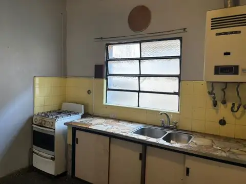 Oportunidad | Dto. 3 amb. USO PROFESIONAL | Morón Centro a 2 cuadras de la estacíon