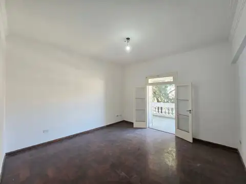 Departamento 6 ambientes con 1 baño