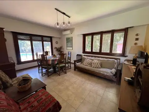 BARRIO LA BOTA | CASA 6 AMBIENTES CON PILETA | LOTE 1.500 m²