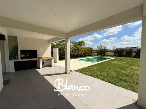 Casa en Alquiler de 3 dormitorios