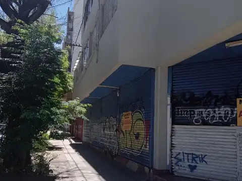 LOCAL AMPLIO AL FRENTE IDEAL SUPERMERCADO / OTROS RUBROS