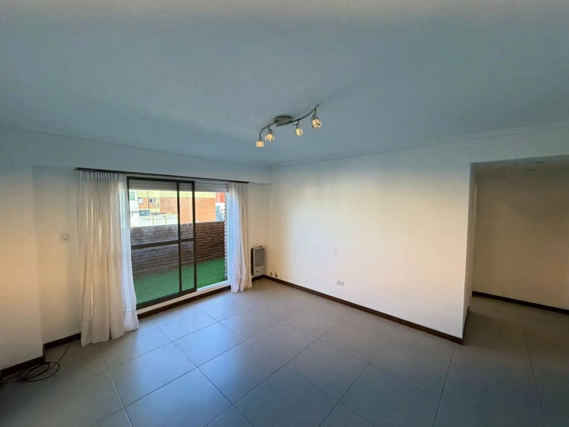 Departamento en venta 2 ambientes con terraza y cochera - Plaza Colón