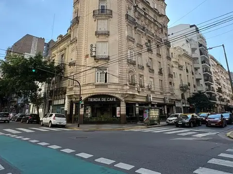 Venta Departamento de Estilo Frances en RECOLETA - 3 ambientes.