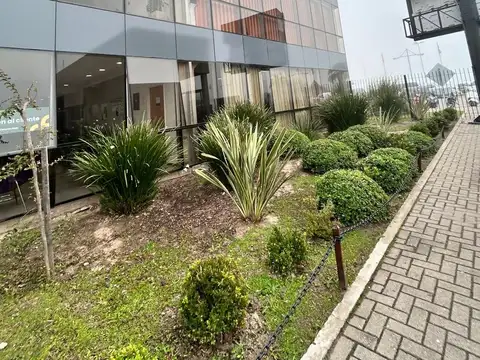 Oficina en Alquiler en Fisherton Plaza Mall