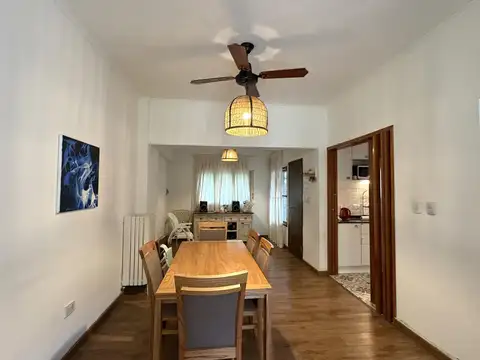 CASA EN VENTA DE 2 DORMITORIOS Y PATIO, ROSARIO-FISHERTON