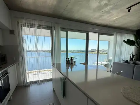Departamento de 3 ambientes con vista al lago central