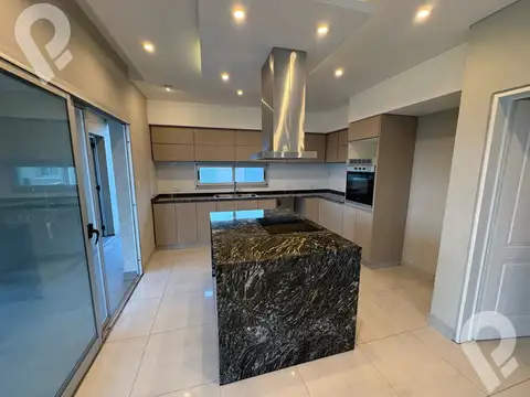 Casa en Venta en El Rebenque Barrio Privado