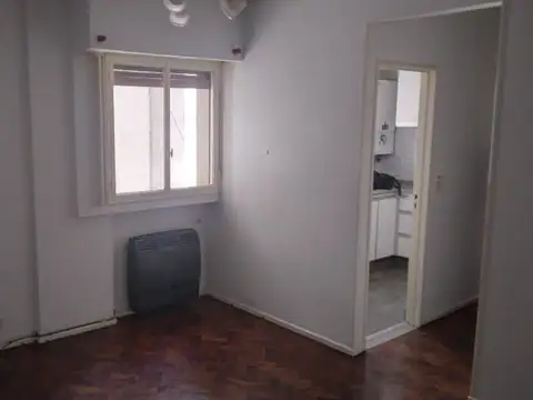 COLOMBRES 1000, Piso 4