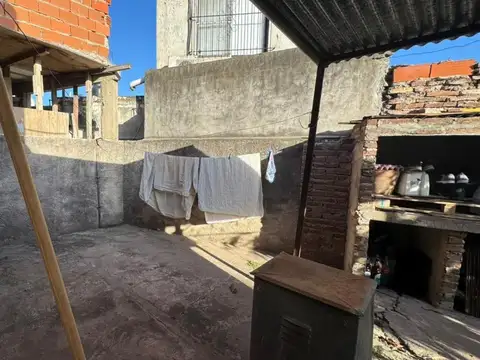 ¡Imperdible casa en pleno centro de A. Sourdeaux!