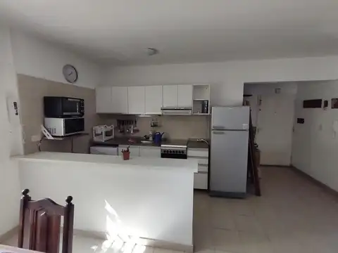 Departamento en Alquiler en Munro-Este, $ 800.000