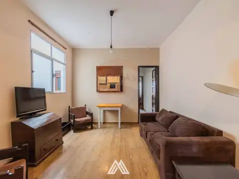 Pocitos, 2 dorm muy amplios, luminoso, balcones