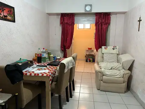 Departamento en Venta en Chacarita, USD 70.000