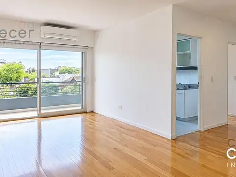 MODERNO Depto de 2 amb con balcon al frente en Villa Urquiza - VENTA