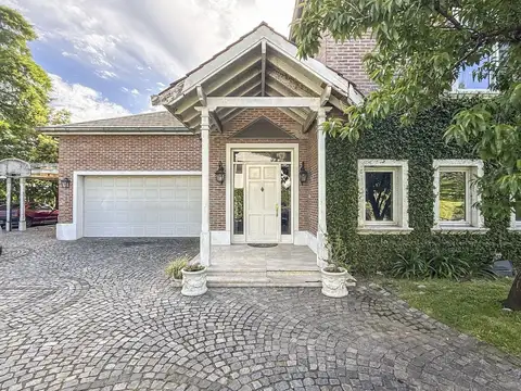 Casa en Venta de 5 dormitorios