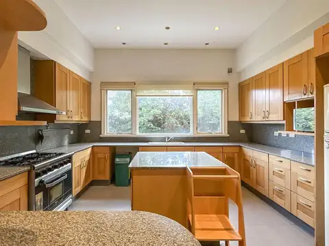 Casa en venta en San Jorge Village. Excelente ubicación. Detalles de categoría.