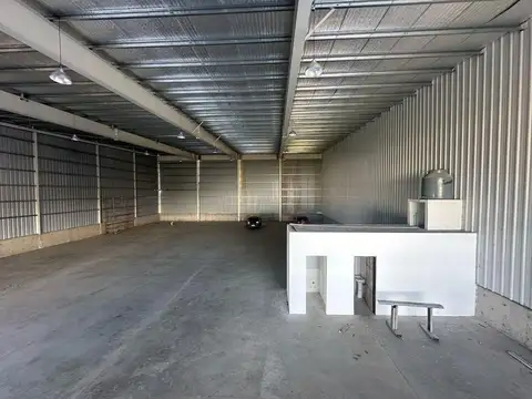 Galpon en Alquiler en Alvear, USD 3.000