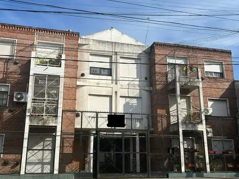 ALQUILER DEPTO TIPO TRIPLEX CON COCHERA QUILMES