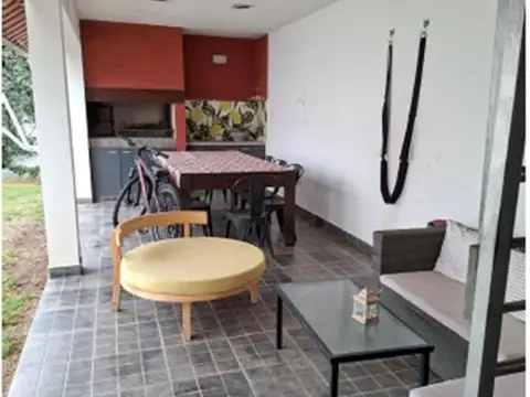Casa en Alquiler de 3 dormitorios