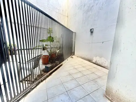 Zeballos 2420 , Piso 1