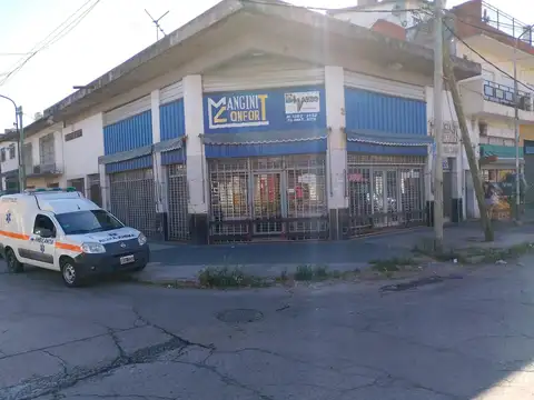 Excelente Local Comercial  en alquiler en G. Laferrere