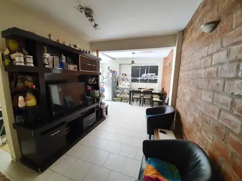 Depto Tipo Casa 3 ambientes con 1 baño