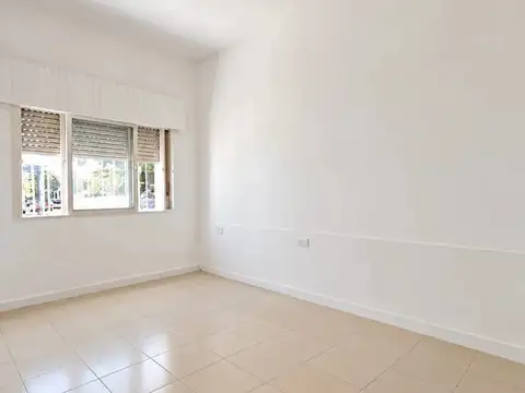 Depto Tipo Casa en Alquiler de 3 ambientes