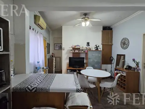 Venta casa 3 ambientes con cochera en Wilde
