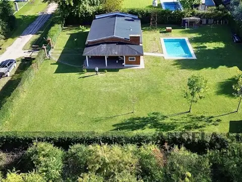 Casa en Venta con 2 cocheras