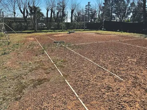Casa 5 ambientes con 2 baños
