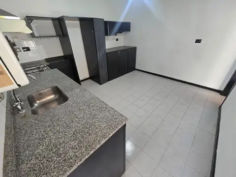 Depto Tipo Casa en Alquiler 40 años