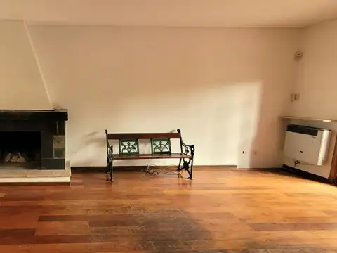 Casa 6 ambientes con 3 baños