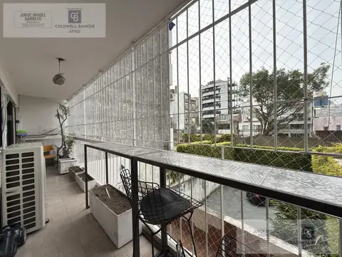 Departamento 4 ambientes con 2 baños