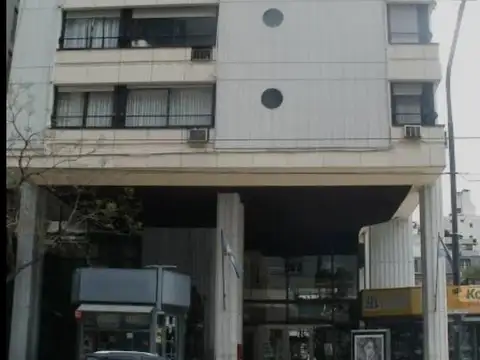 excelente cochera en venta en Ed. Los Galgos.