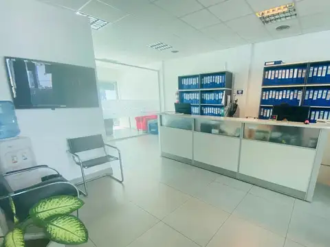 ALQUILER OFICINA - Opcional 2 cocheras.
