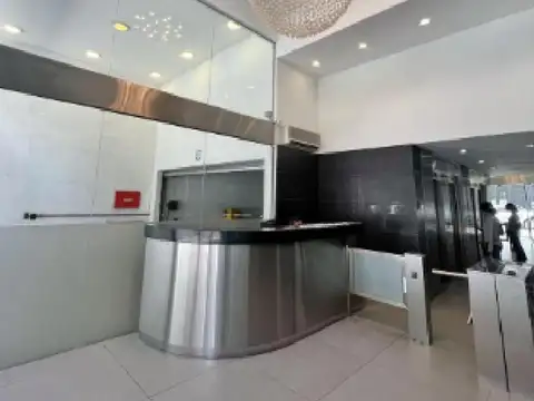 Oficina en Alquiler en Centro, USD 2.100