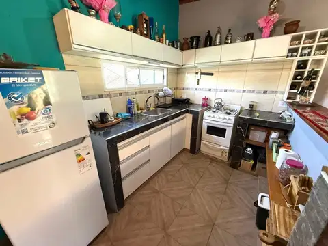 Casa quinta 2 lotes con quincho y pileta en venta