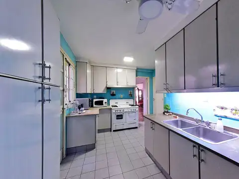 Luminoso departamento 4 ambientes Recoleta