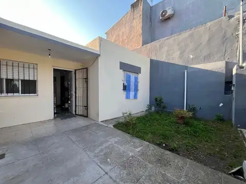 VENTA CASA PH1 3 AMB-APTO CRED, ADOLFO SOURDEAUX  