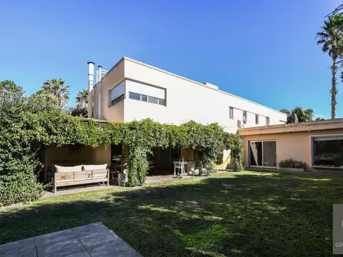 Casa en Alquiler en Funes, USD 2.600