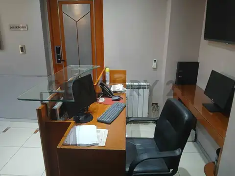Casa 10 ambientes con 4 baños