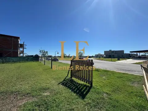 LOTE A LA VENTA EN EL NAUDIR