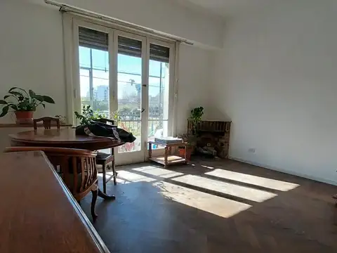 Depto Tipo Casa 4 ambientes con 2 baños