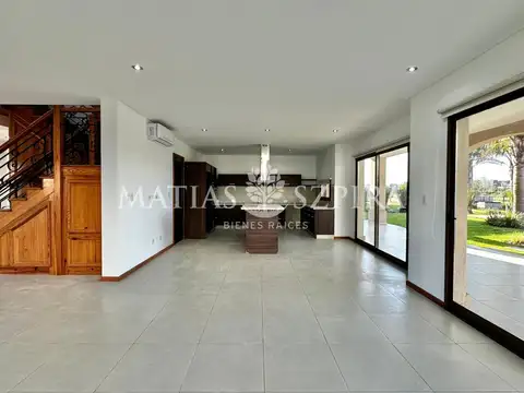 Casa en Alquiler de 5 dormitorios