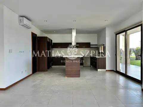Casa en Alquiler en Terravista, USD 3.200