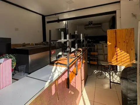 Local en Alquiler en San Antonio de Padua, $ 1.000.000