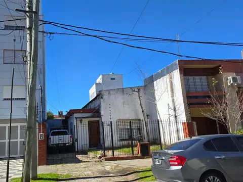 Terreno en Venta en Moron Sur, USD 350.000
