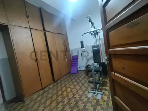 Venta | Casa 3 dormitorios con patio, terraza y cochera en Echesortu.