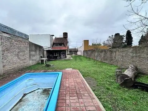 Casa 4 ambientes con 1 baño